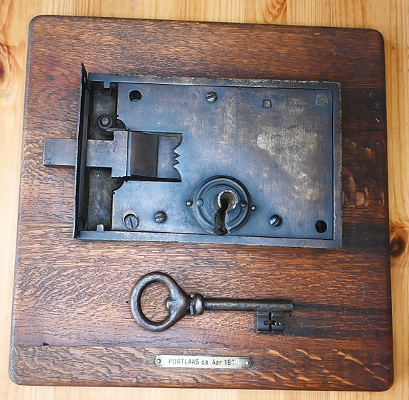 Product image 1 of 5