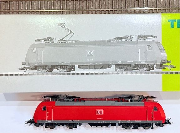 Product image 1 of 9