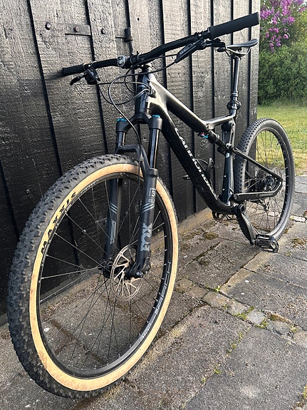 Product image 1 of 10