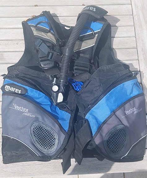 Product image 1 of 3