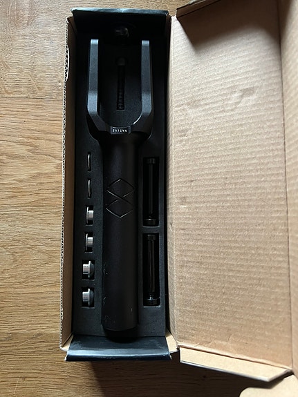 Product image 2 of 3