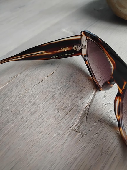 Product image 8 of 12