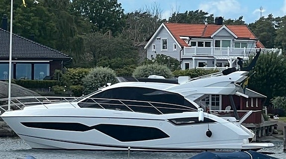 2023 Sunseeker Manhattan 55 | Very good condition | Ex tax | Well equipped