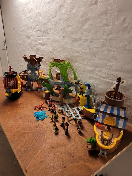 Product image 1 of 2