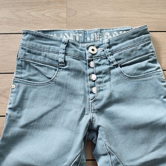 Product image 19 of 24