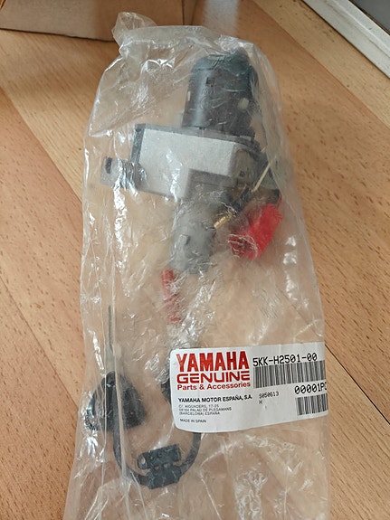 Product image 1 of 3