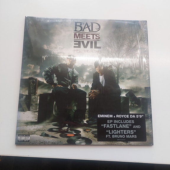 Product image 1 of 3