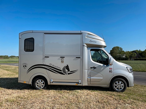 SKARP PRIS - Fabriksny 3500 kg hestetransporter