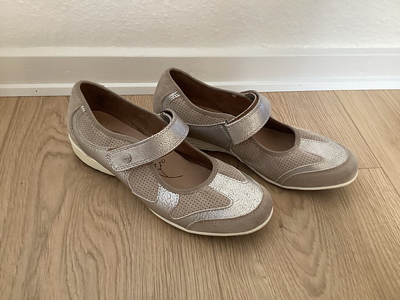 Product image 1 of 7