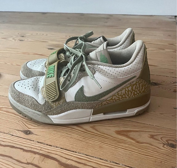 Product image 1 of 6