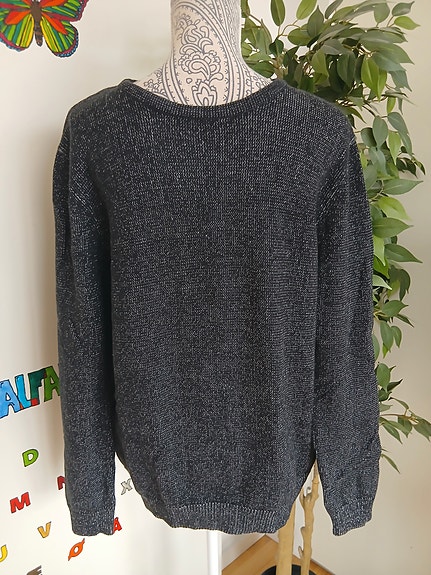 Product image 1 of 9