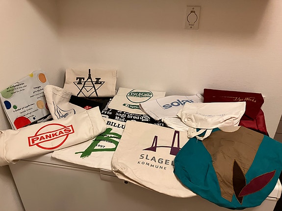 Product image 1 of 8