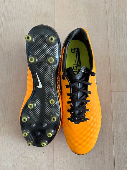 Product image 1 of 6