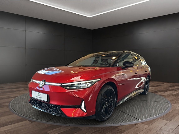 Brugtbil til salg: VW ID.7 - 2025 - Rød - 340 Hk - Stationcar | DBA.dk