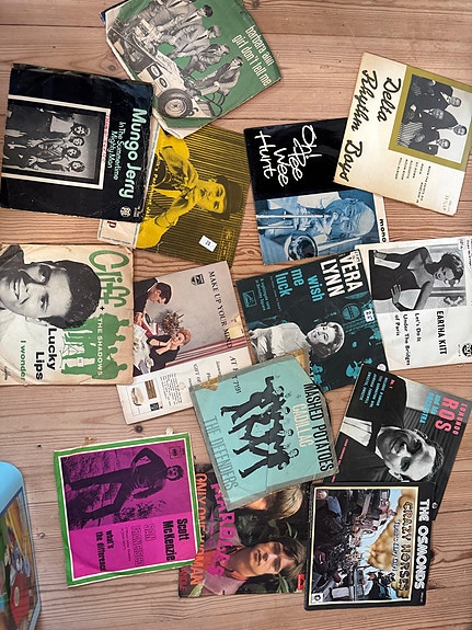 Product image 1 of 2