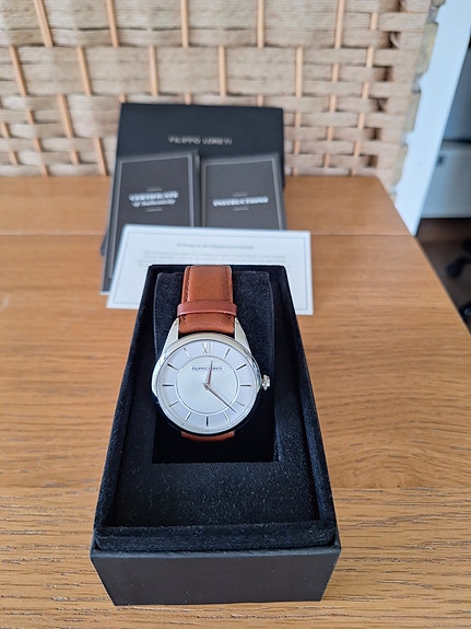 Product image 1 of 8