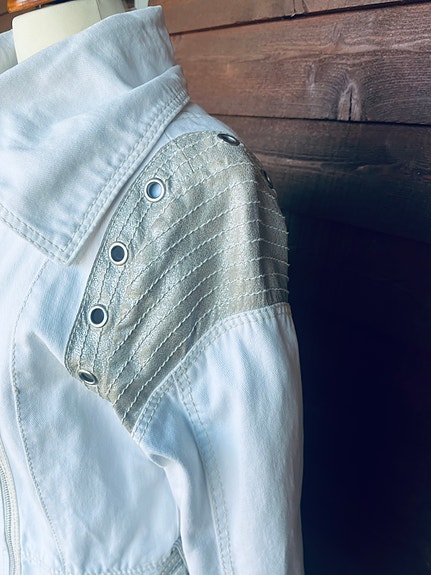 Product image 13 of 18