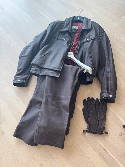 Product image 1 of 3