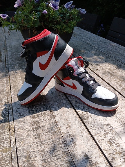 Product image 1 of 5