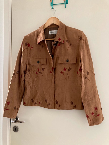 Product image 1 of 8