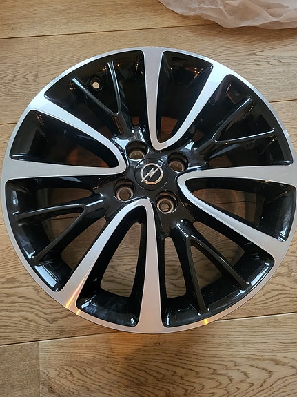 Product image 1 of 4