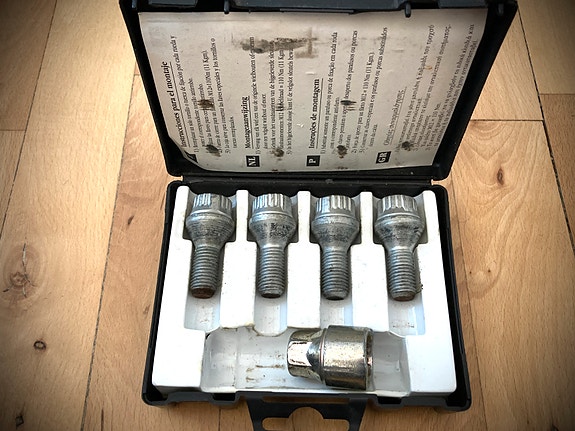 Product image 1 of 9