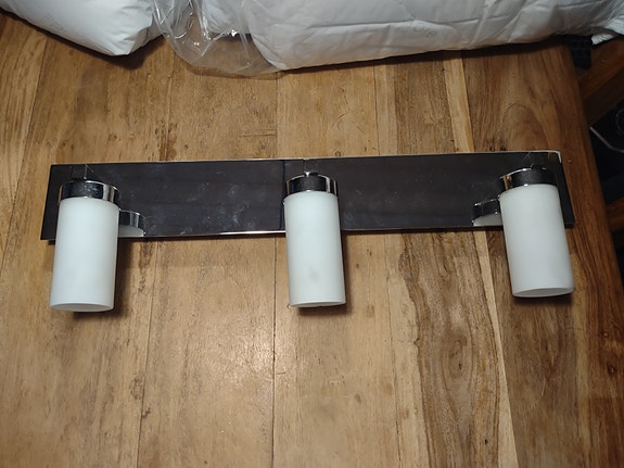 Product image 1 of 8