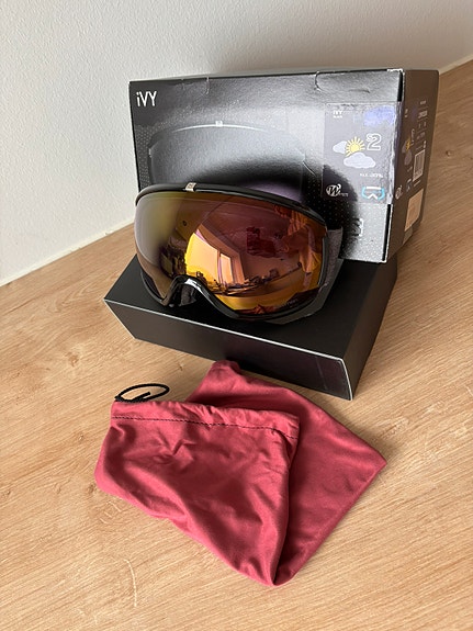 Product image 1 of 3