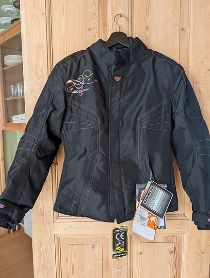 Product image 1 of 4