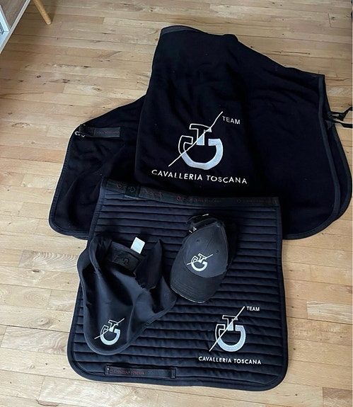 Product image 1 of 5