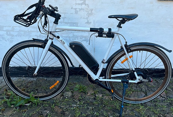 Product image 1 of 2