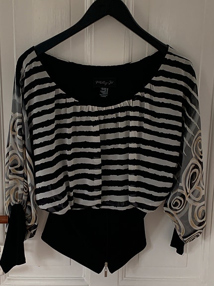 Product image 1 of 4