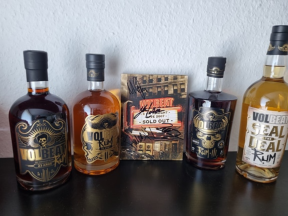 Product image 1 of 2