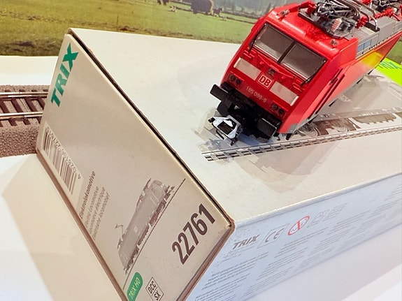 Product image 8 of 9