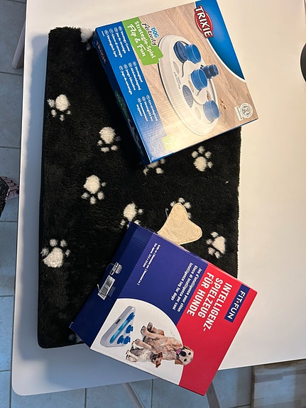 Product image 1 of 3