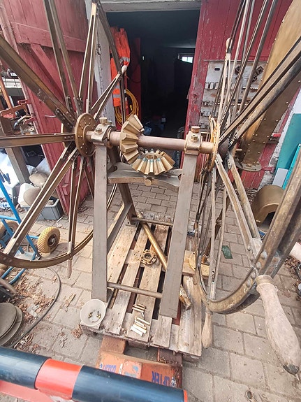 Product image 8 of 9