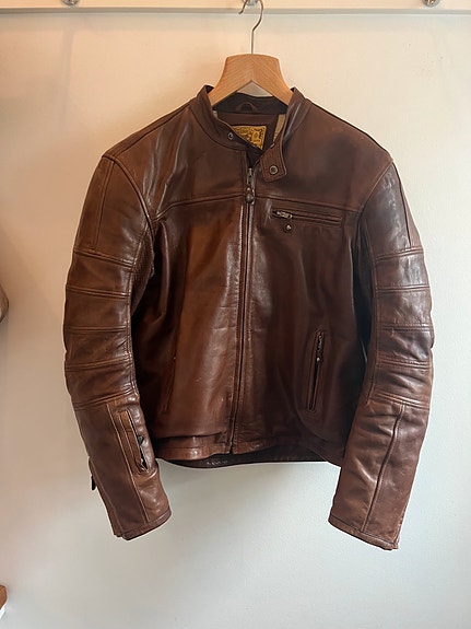 Product image 1 of 4