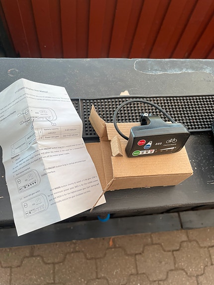 Product image 1 of 2