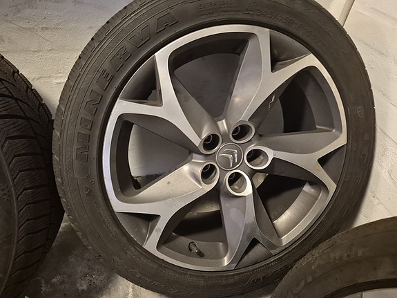 Product image 2 of 9