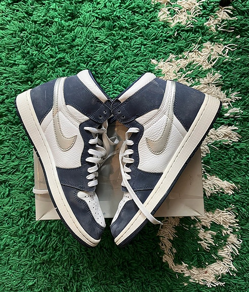 Product image 1 of 9