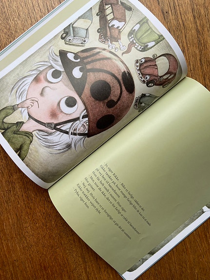 Product image 9 of 10