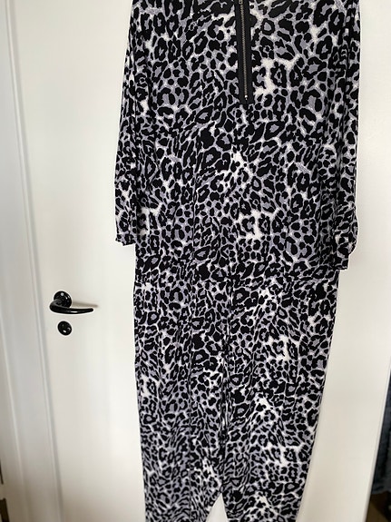 Product image 6 of 17