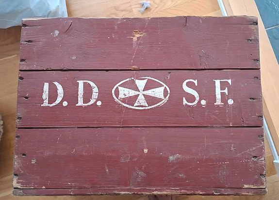 Product image 1 of 2