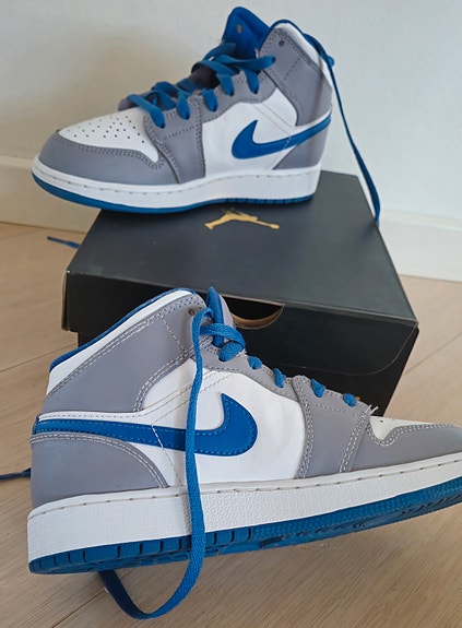 Product image 1 of 4