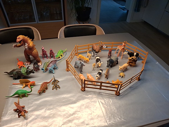 Product image 1 of 3