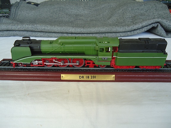 Product image 12 of 33
