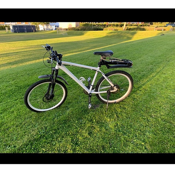 Product image 1 of 2