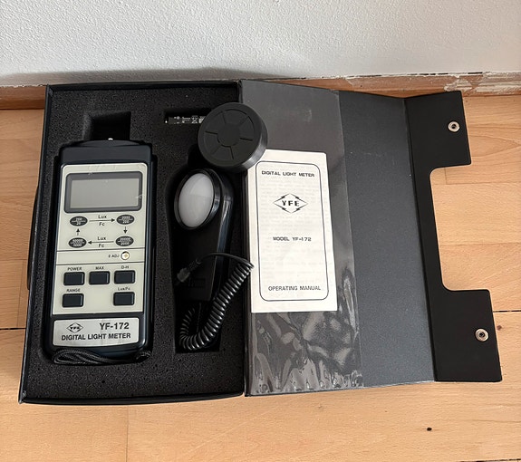 Product image 1 of 4