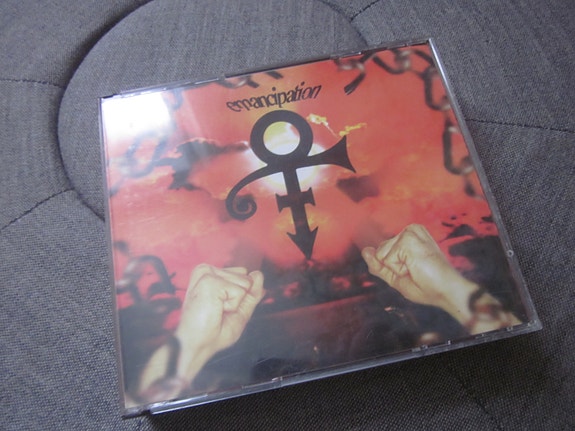 Product image 1 of 3