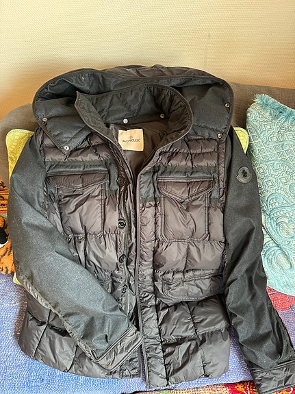 Moncler m Til salg DBA